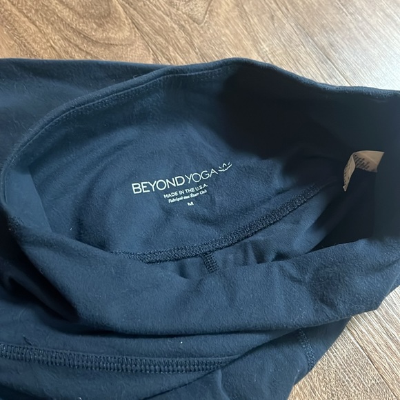 beyond yoga leggings - Picture 3 of 4